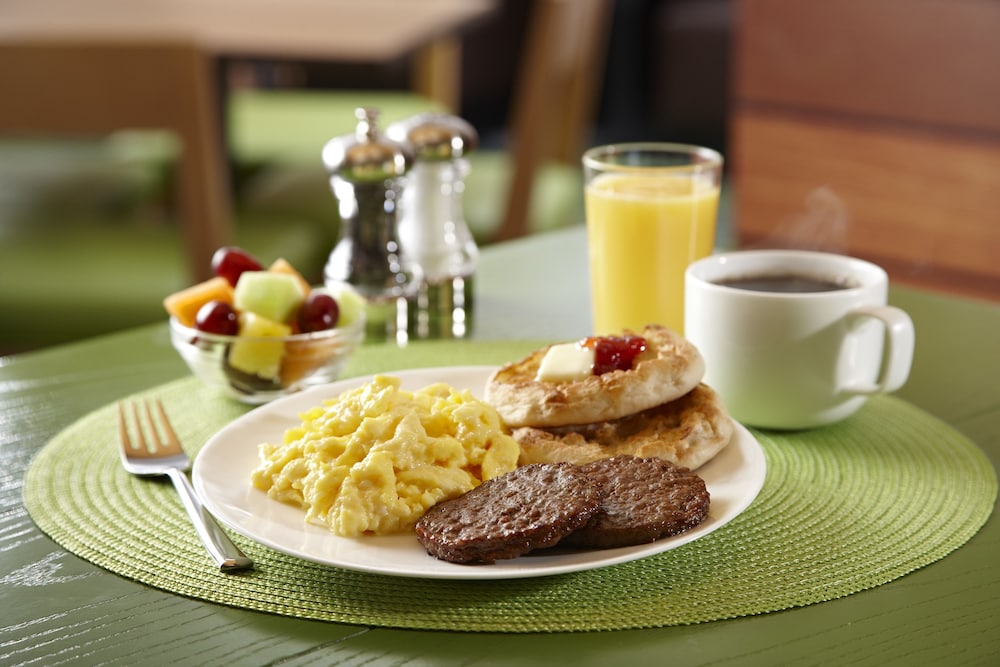 Fairfield Inn Suites Plattsburgh 24/41