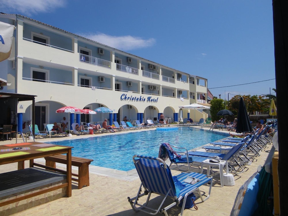 Christakis Hotel 3/50