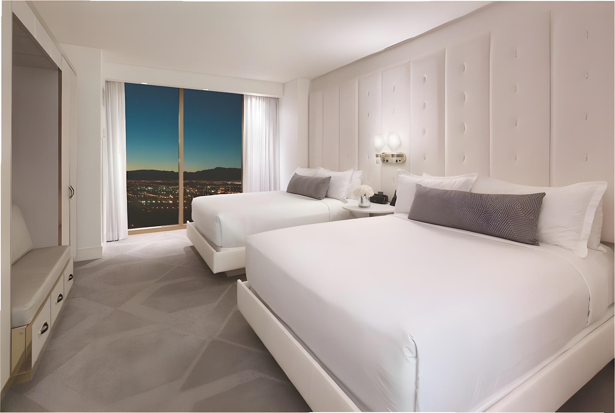 PREMIER, SUITE, 2 QUEEN BEDS