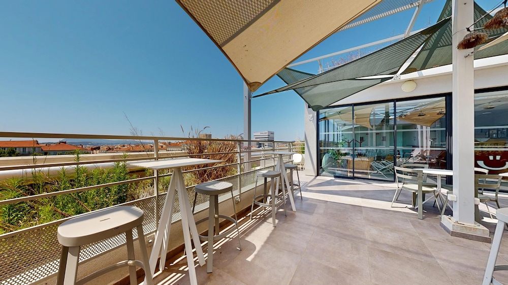 Apparthotel Privilodges Toulon Centre Gare 25/47