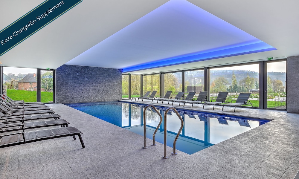 R hotel experiences 34/58