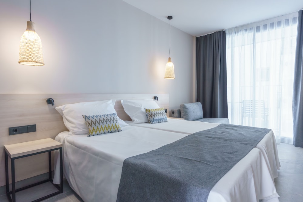 COMFORT, DOUBLE OR TWIN BED