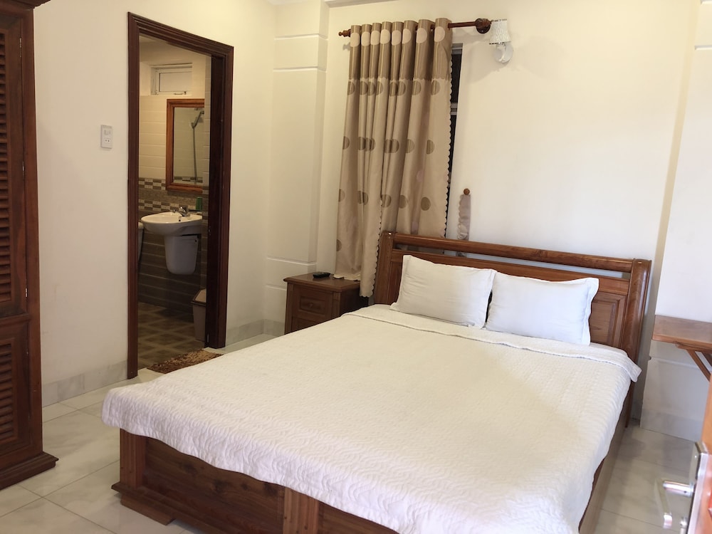 Hoang Oanh Hotel 10/33