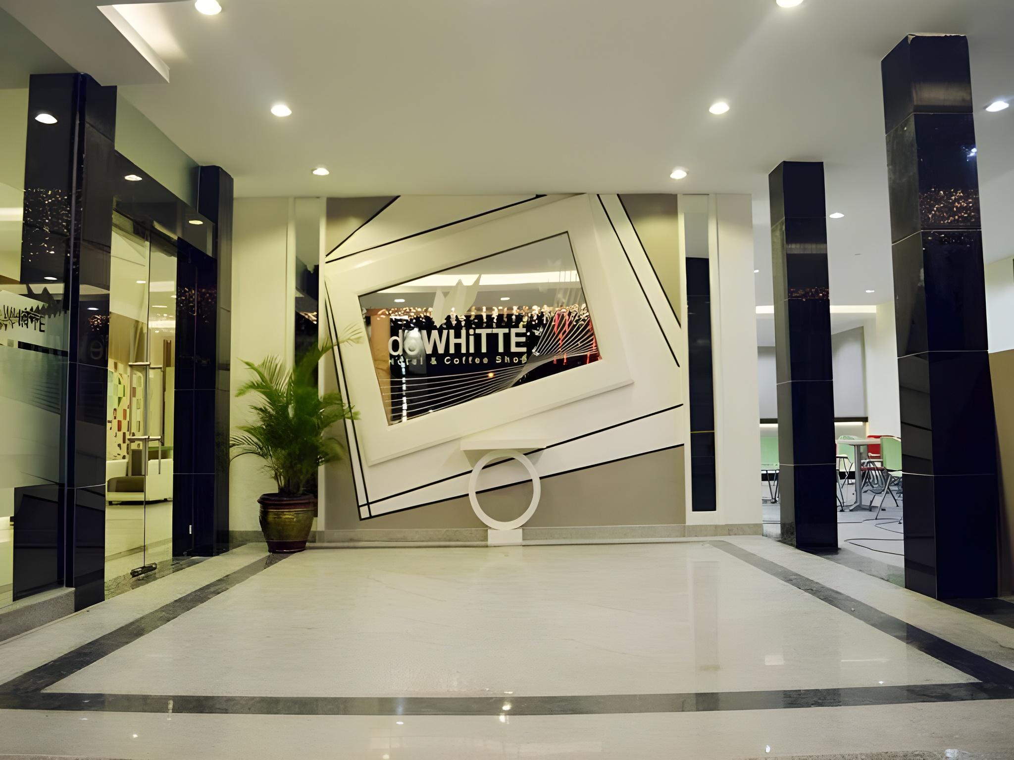 d'eWHiTTE Hotel 12/31