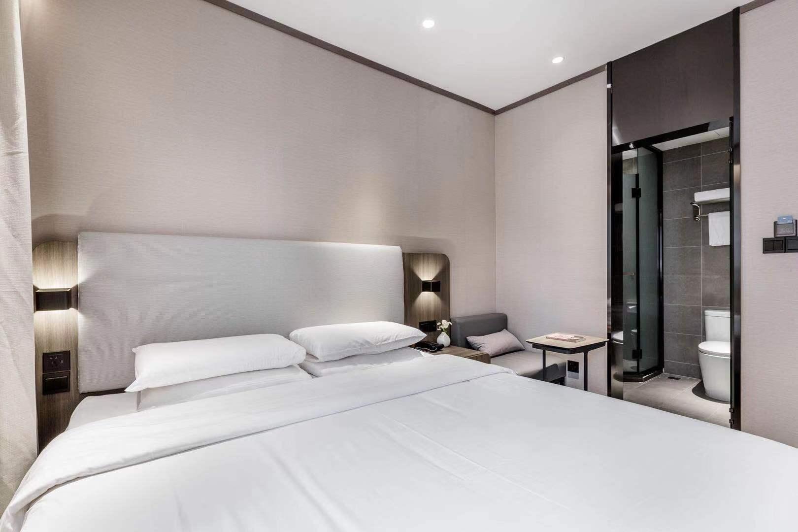Hanting Hotel (Shenzhen Huaqiang Center Park) 5/28