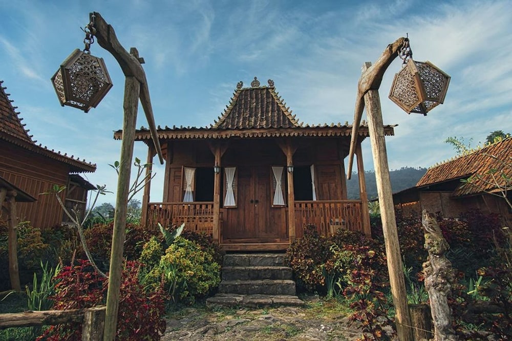 Singgasana Villa & Resto 13/55