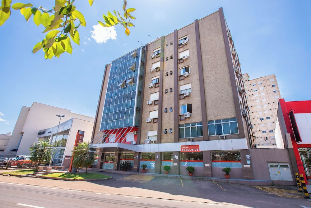 Hotel Suarez Executive 4/69