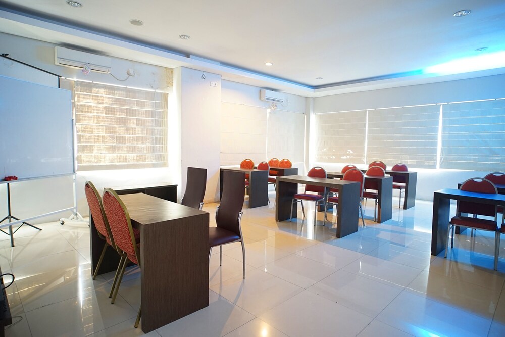 OYO 1477 Athar 88 Hotel 23/27