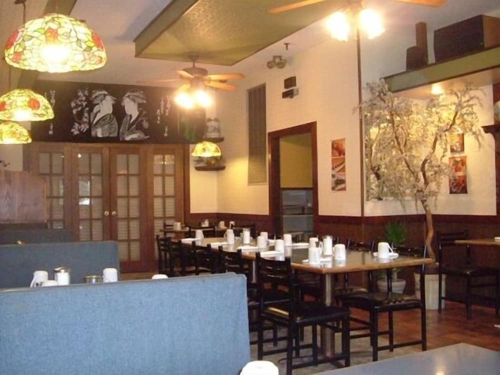 Colonial Inn 43/62