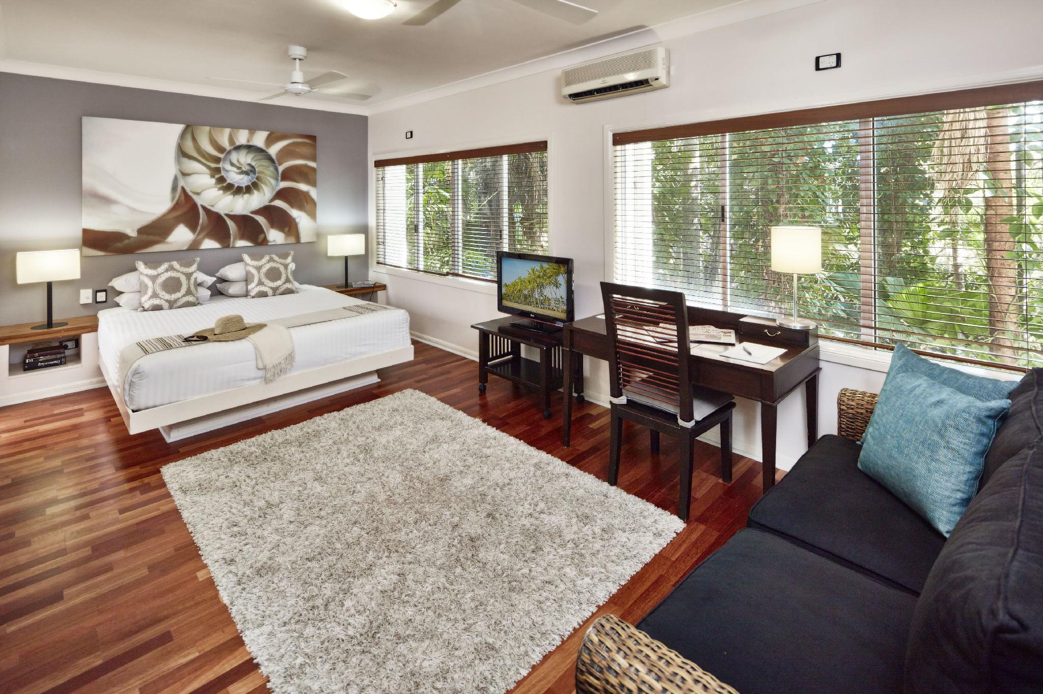 2 Bedrooms, Beach, Apartment, Pool View