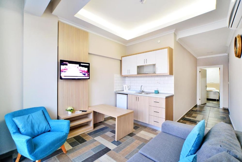 M Suite Hotel 24/50