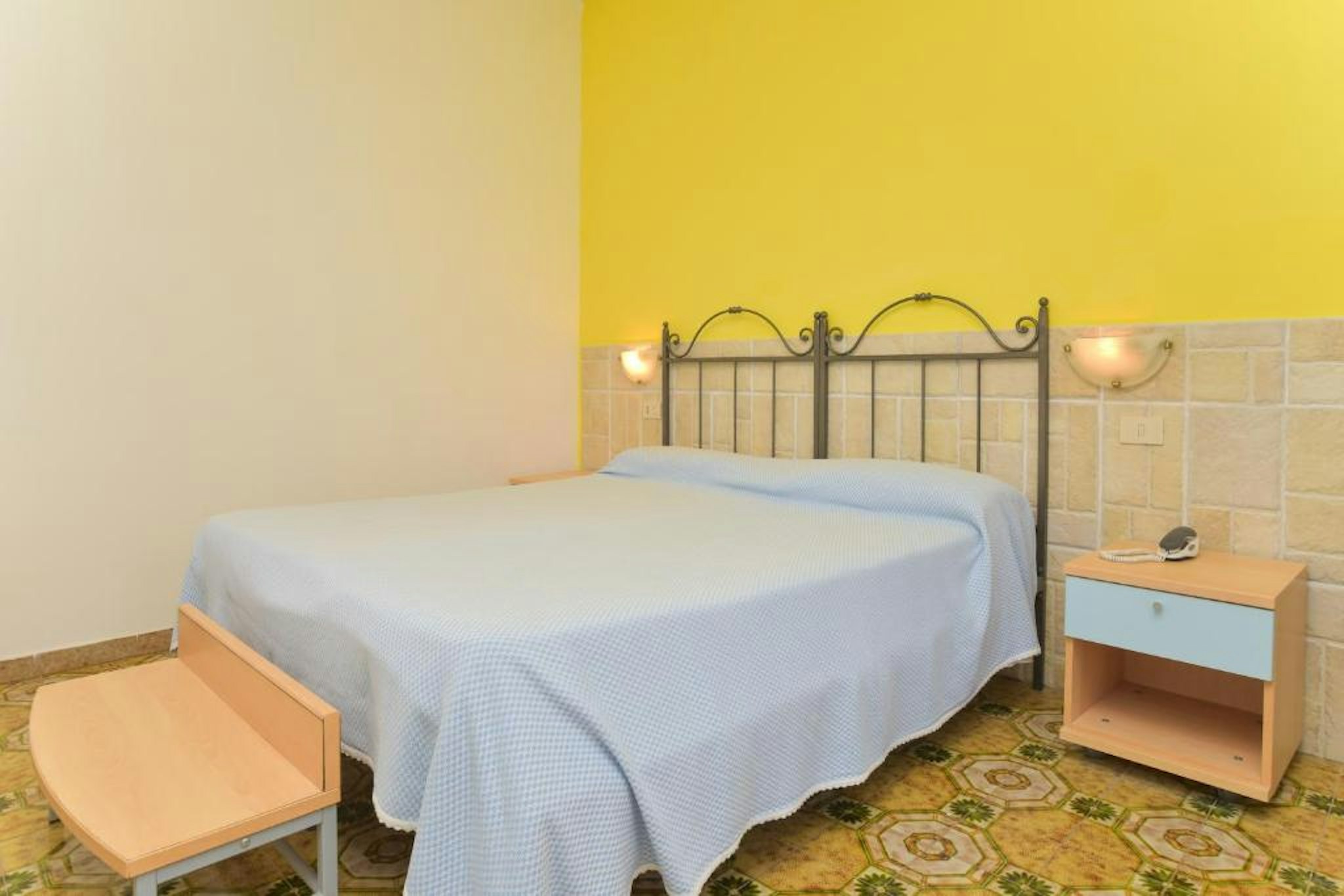 HOTEL CELESTE 27/62