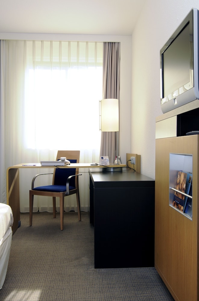 NOVOTEL BREDA 51/73