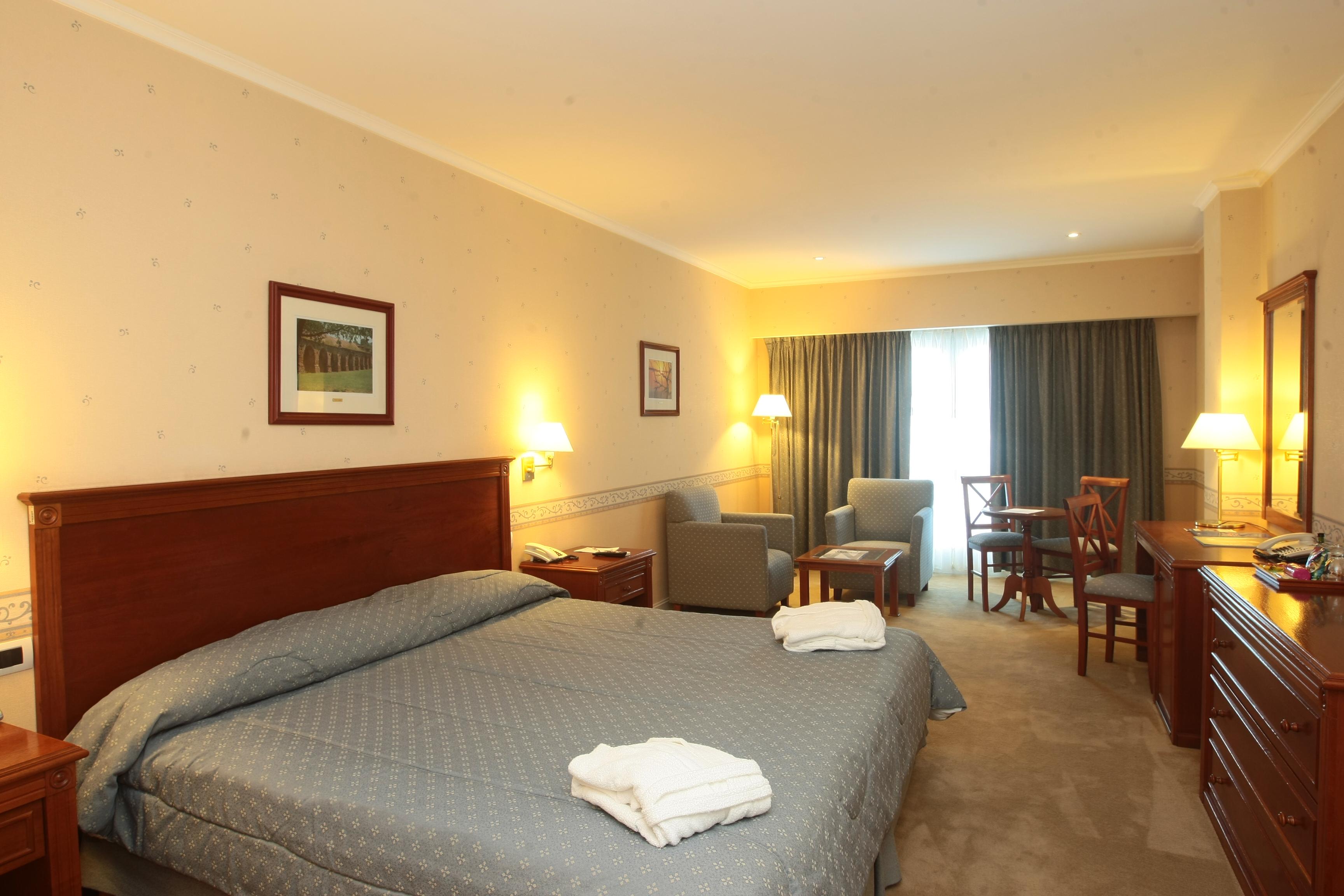 Executive, Double Bed, Garden View