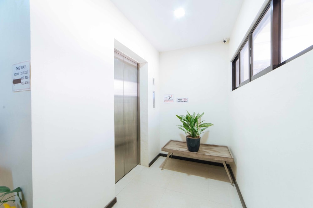 Reddoorz Plus Poblacion District Davao 8/32