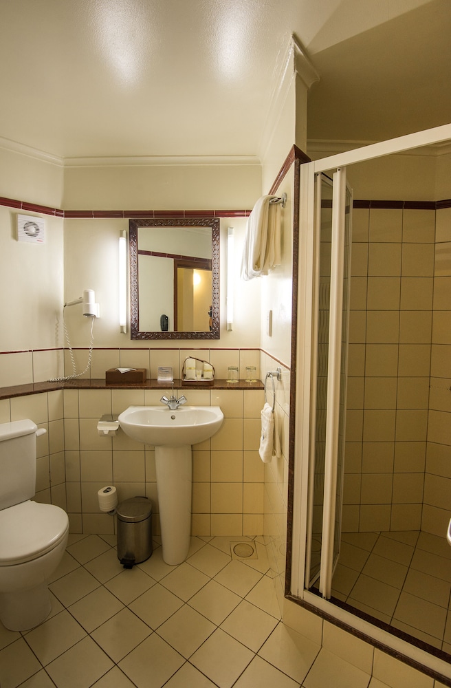 White Sands Resort and Conference Centre 24/50