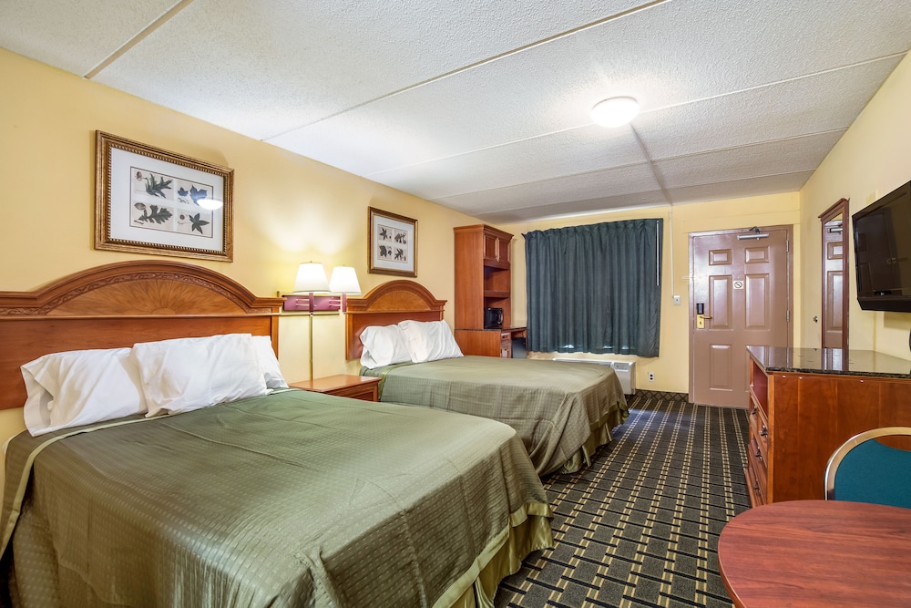Rodeway Inn Greenwood 12/26