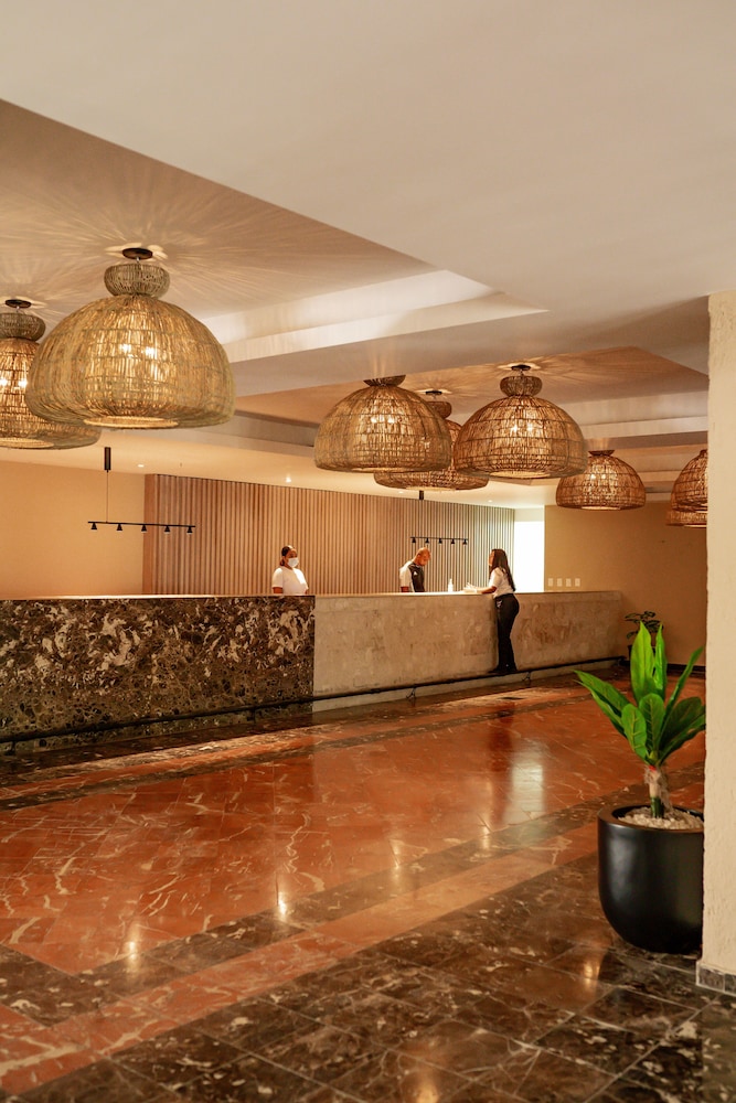 Coral Costa Caribe Beach Resort - All Inclusive 14/101