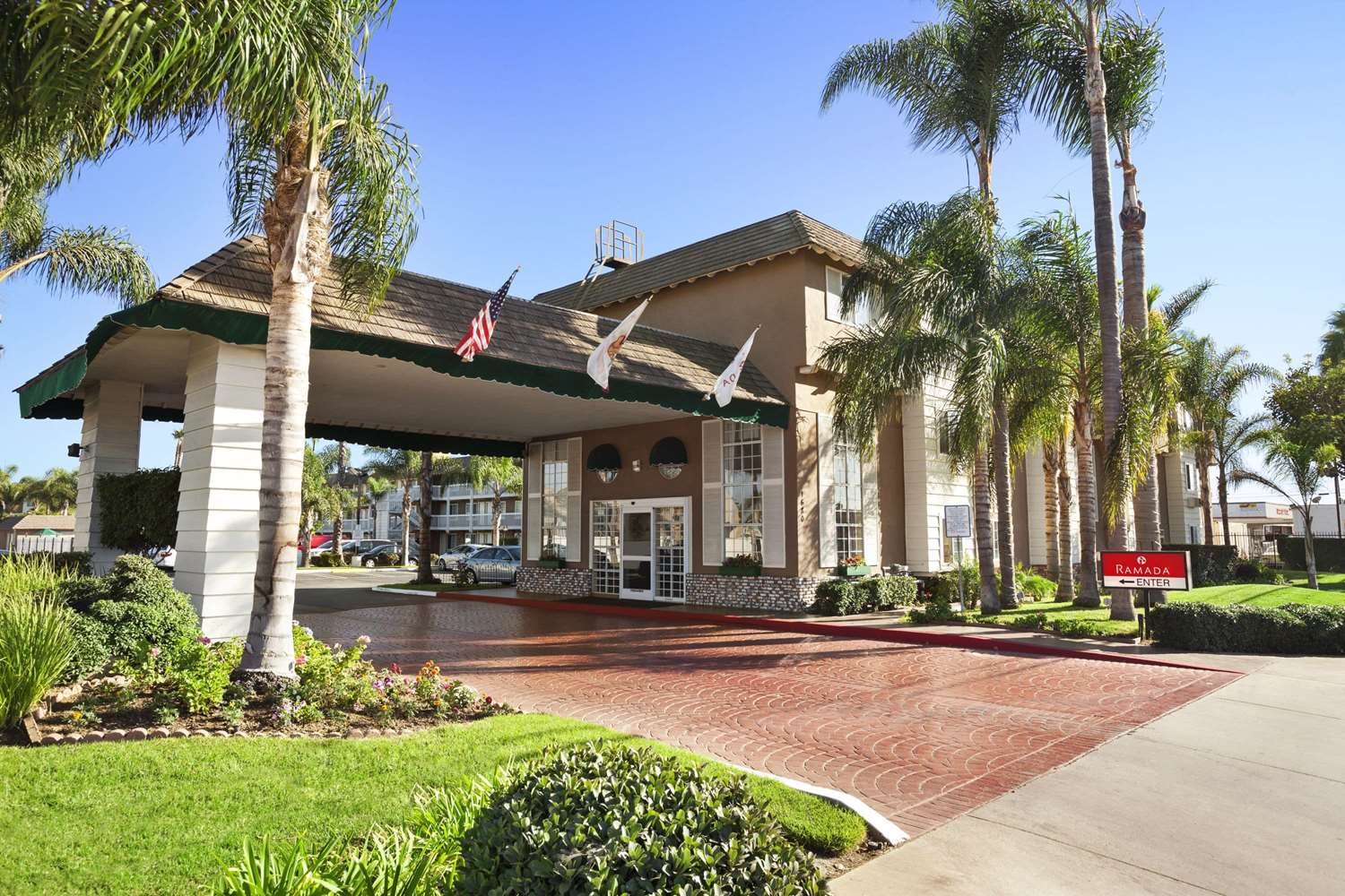 Ramada By Wyndham Costa Mesa/Newport Beach 37/38