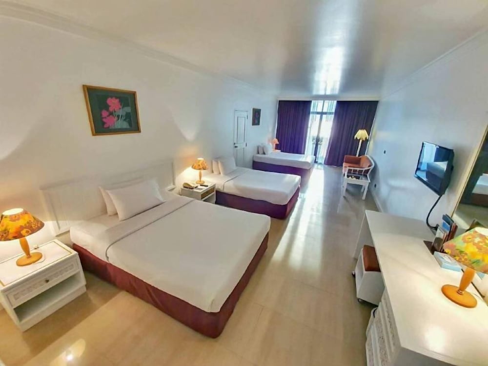 AMBASSADOR CITY JOMTIEN - OCEAN WING 8/50