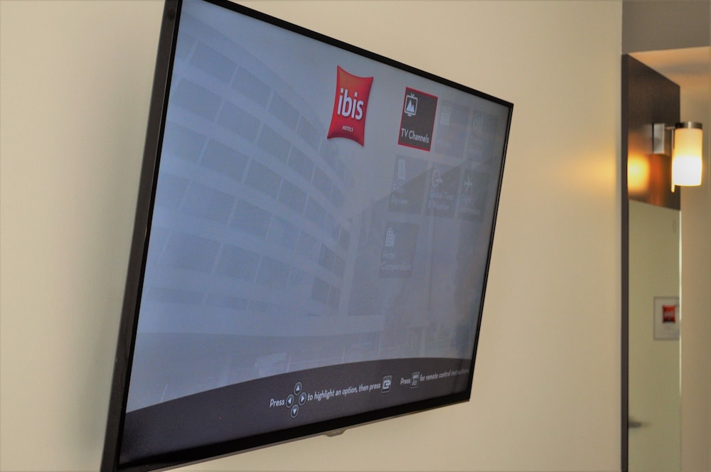 IBIS MELBOURNE GLEN WAVERLEY 23/76