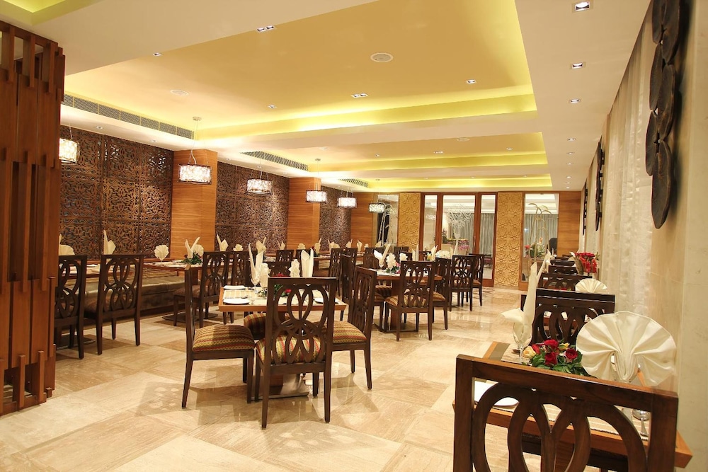 Riverview Hotel 34/48