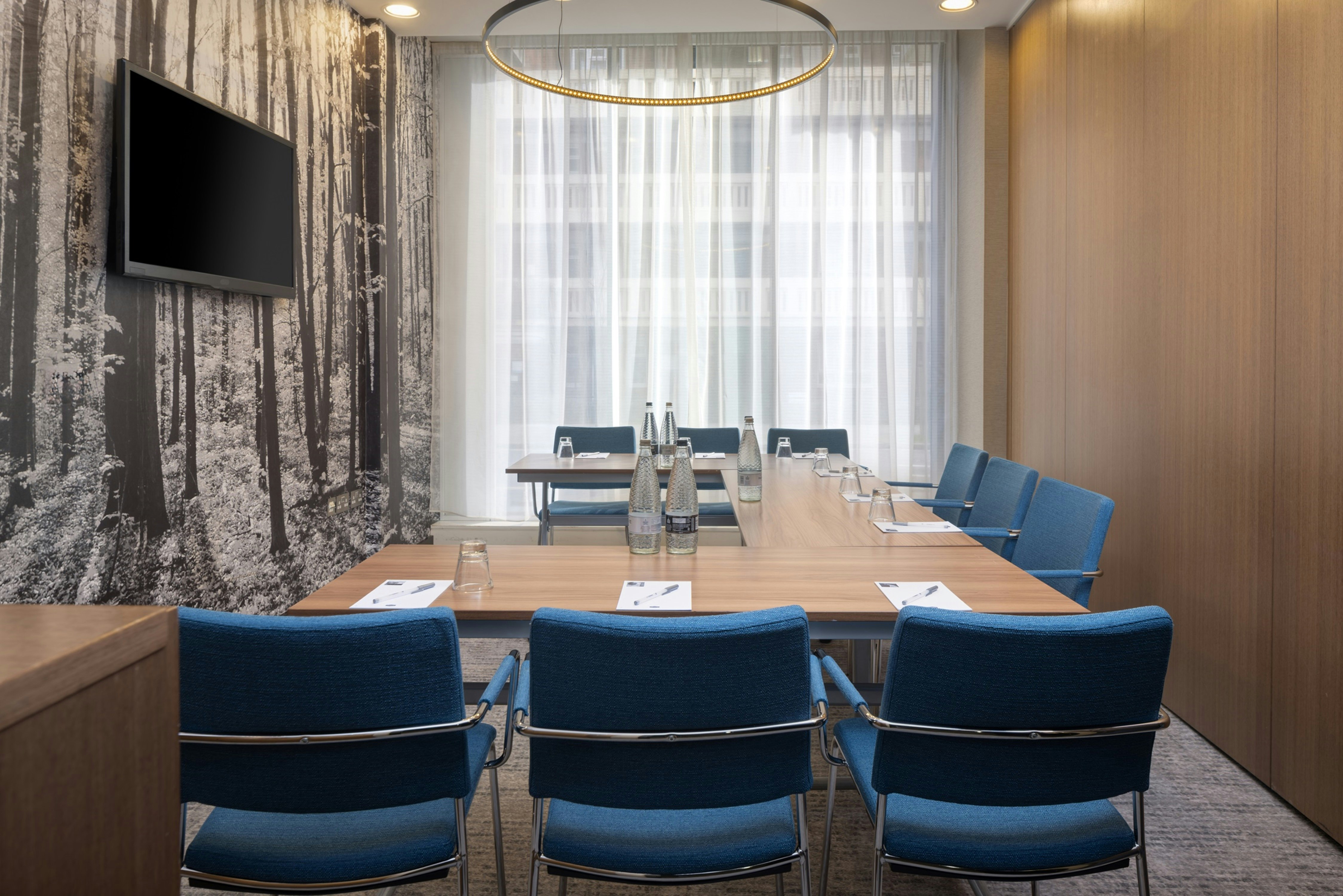 Hampton by Hilton London Waterloo Hotel 33/37