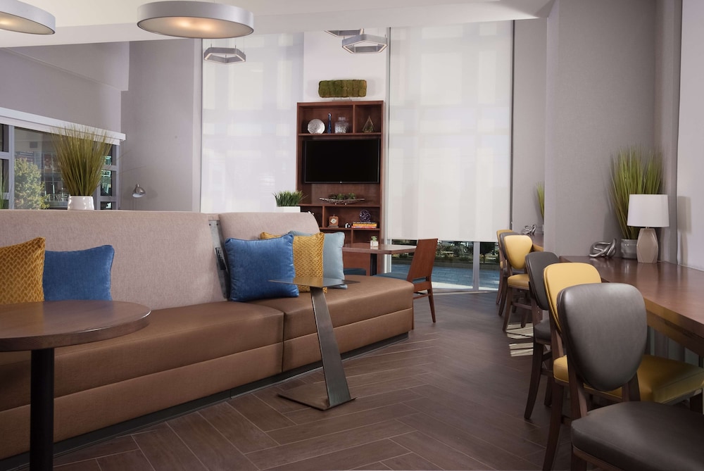 Home2 Suites By Hilton Atlanta Perimeter Center 40/56