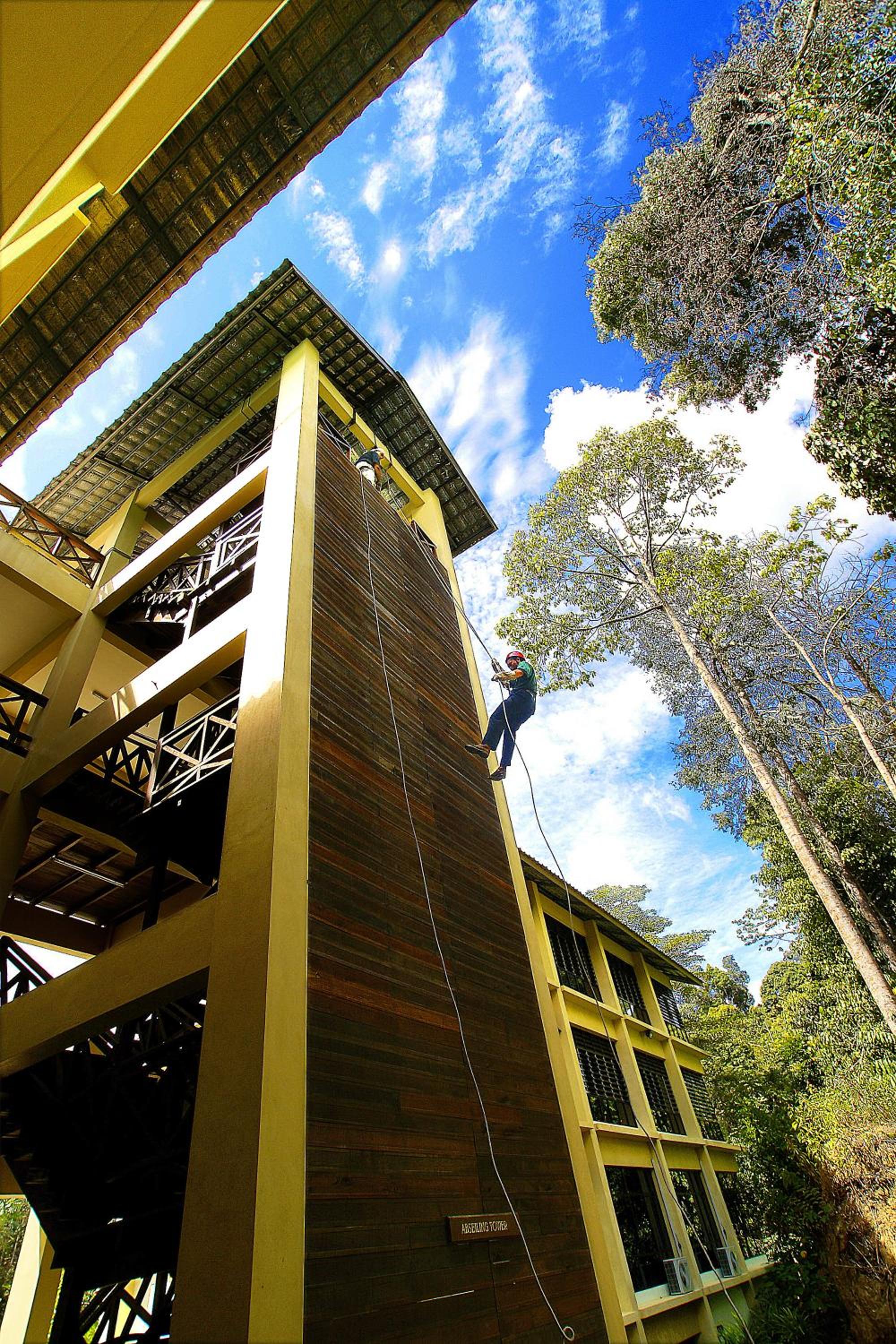 BORNEO TROPICAL RAINFOREST RESORT 3/55
