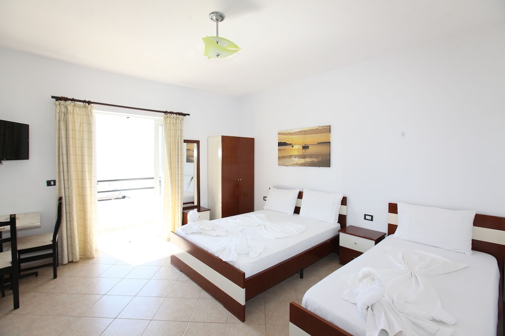 ROOM, QUADRUPLE, SEA VIEW