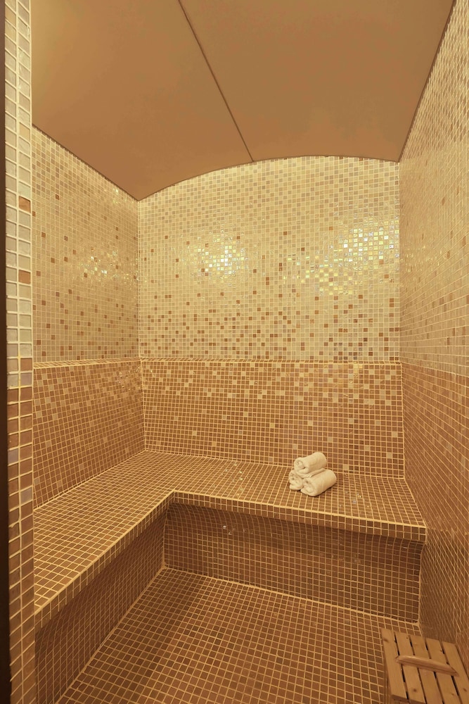 Adamas Boutique Hotel 20/50