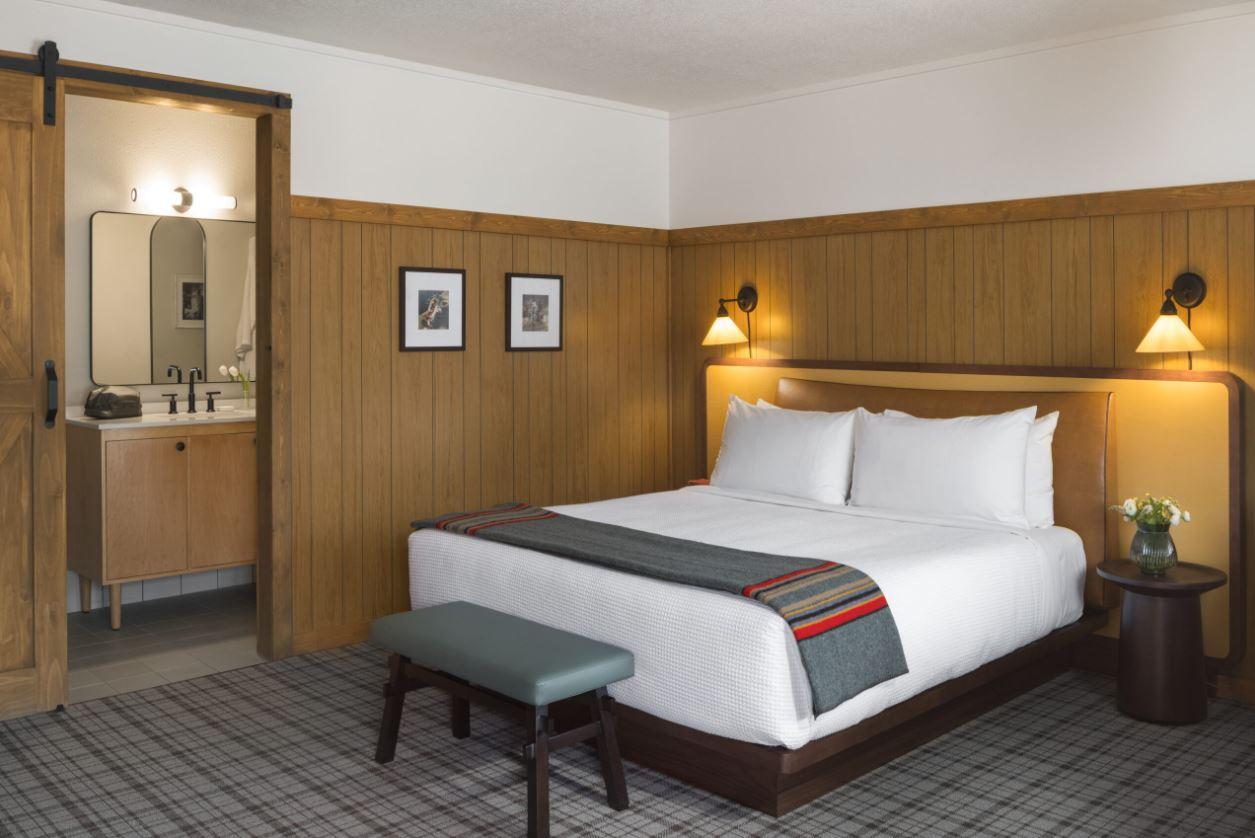 Standard, King Bed