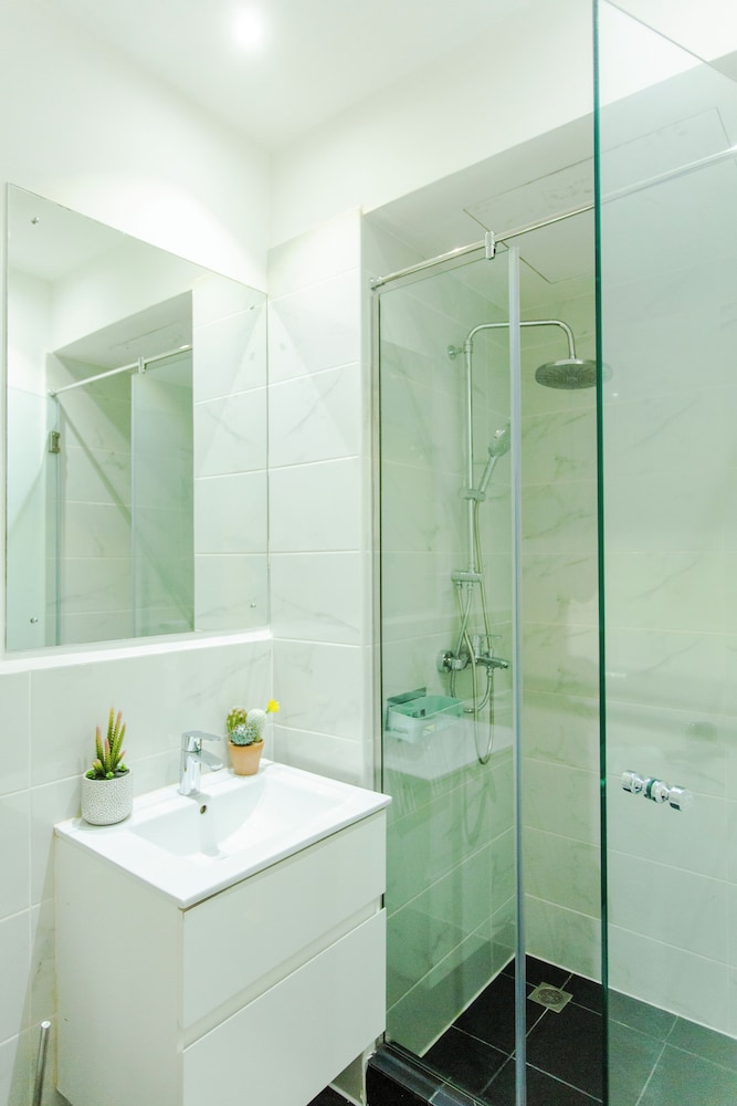 Accra Luxury Apartments at The Gardens 49/50