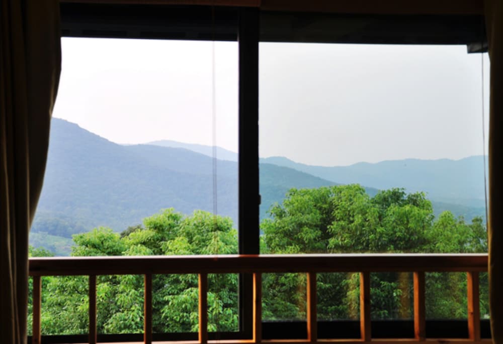 Westlake Longshang Boutique Hotel 33/40