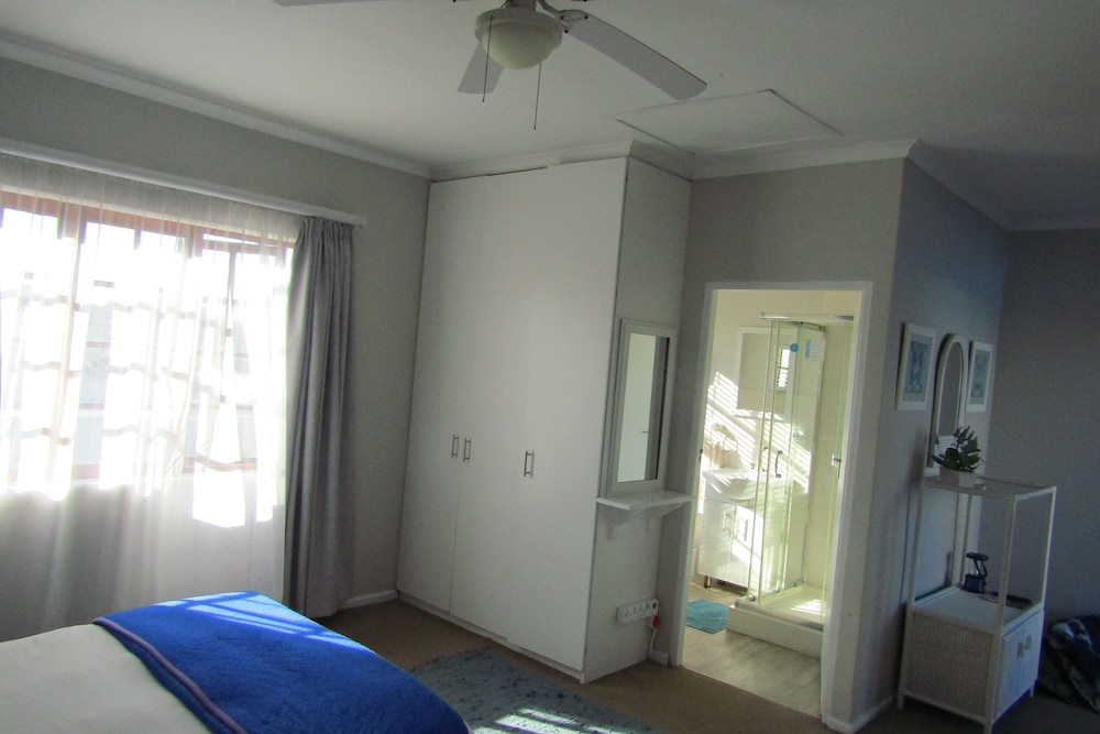 Blouberg Dolphin Inn 35/72