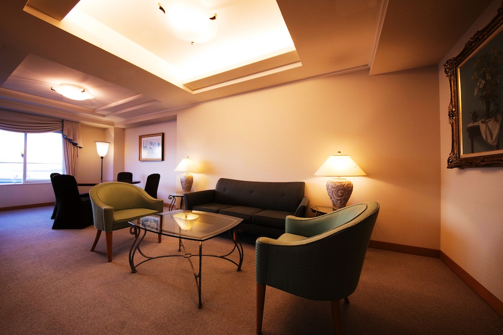 Seaside Hotel Maiko Villa Kobe 54/74