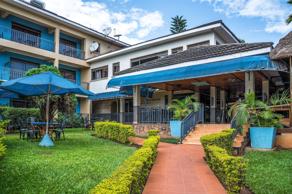 Dolphin Suites 56/63