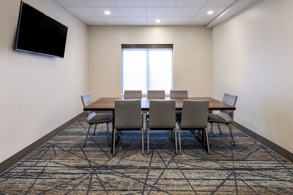 Holiday Inn Express Hotel and Suites Jackson - Flowood 62/71
