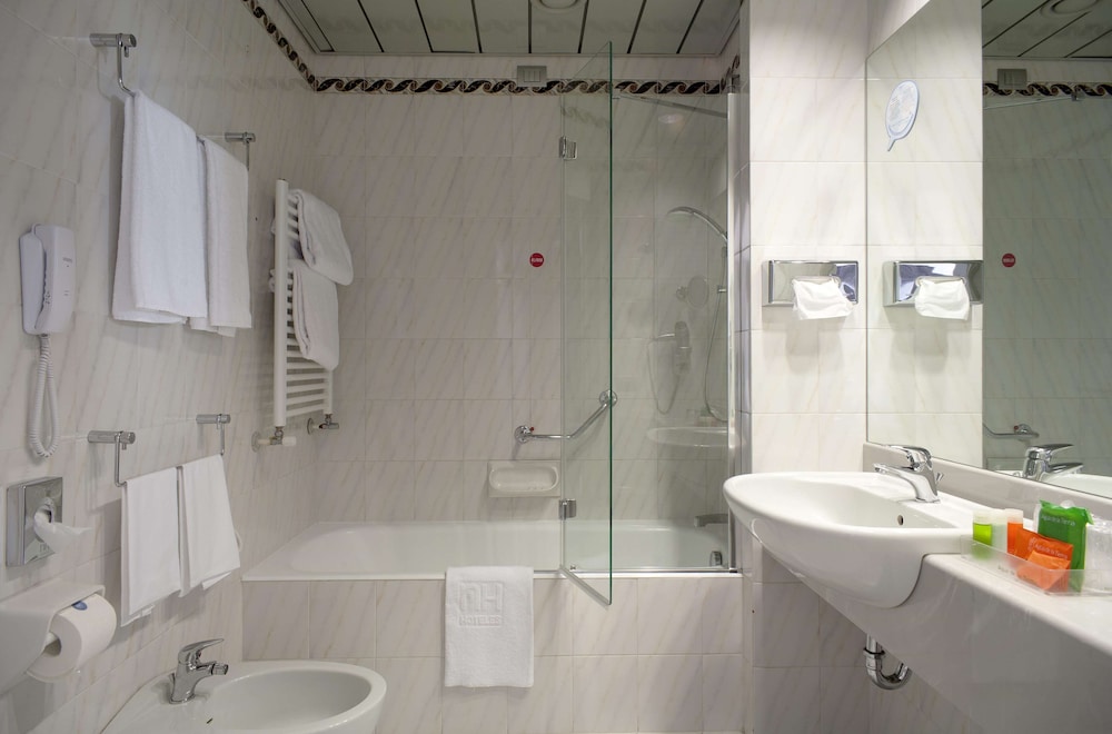 Nh Trieste Hotel 58/61