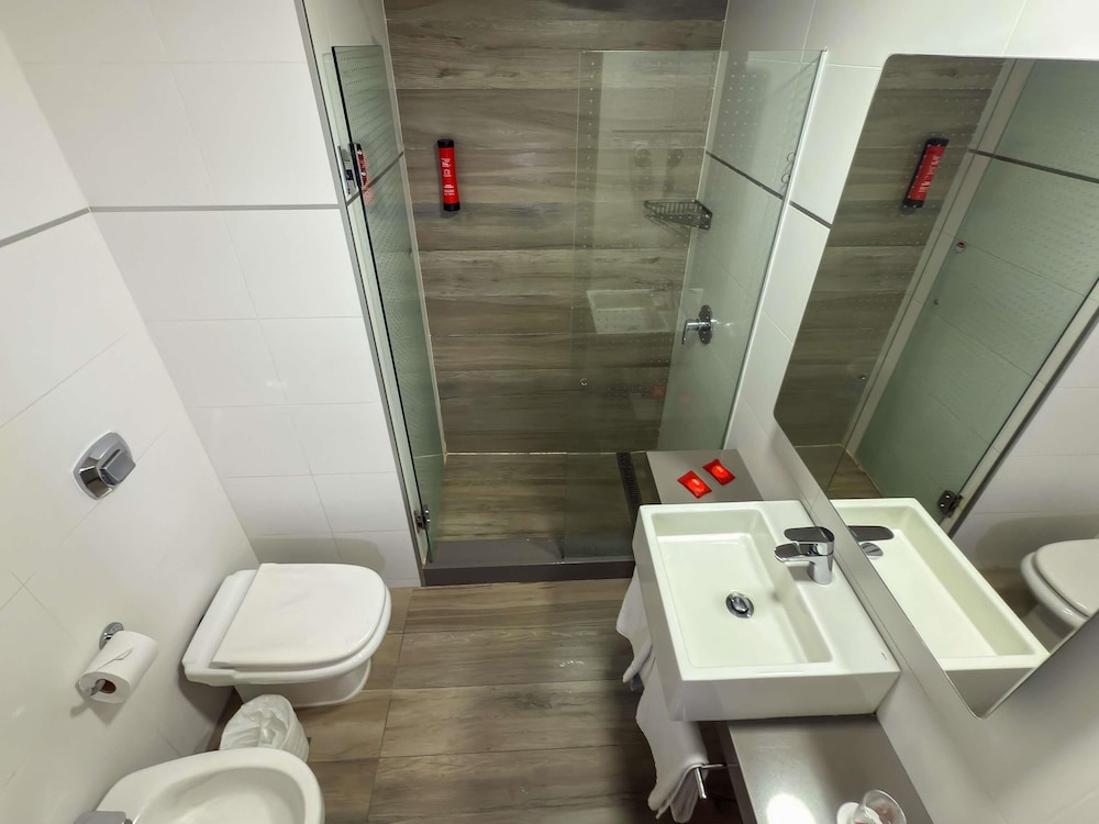 Hotel Ibis Montevideo 65/66