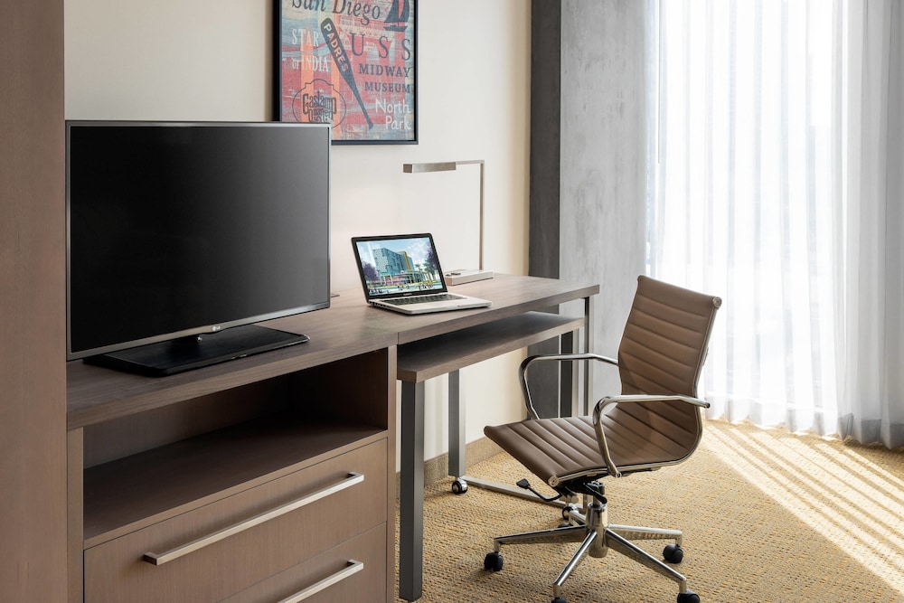 Residence Inn By Marriott San Diego Downtown Bayfront 49/53