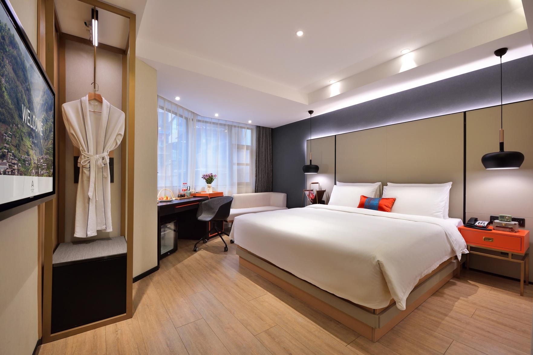 Superior, Queen Bed