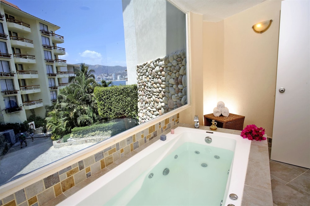 Park Royal Beach Acapulco - All Inclusive 23/50