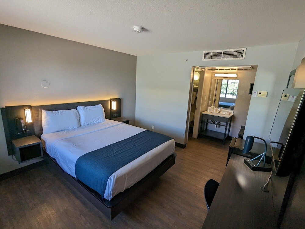 Motel6 Kingman, AZ - Route 66 East 14/63