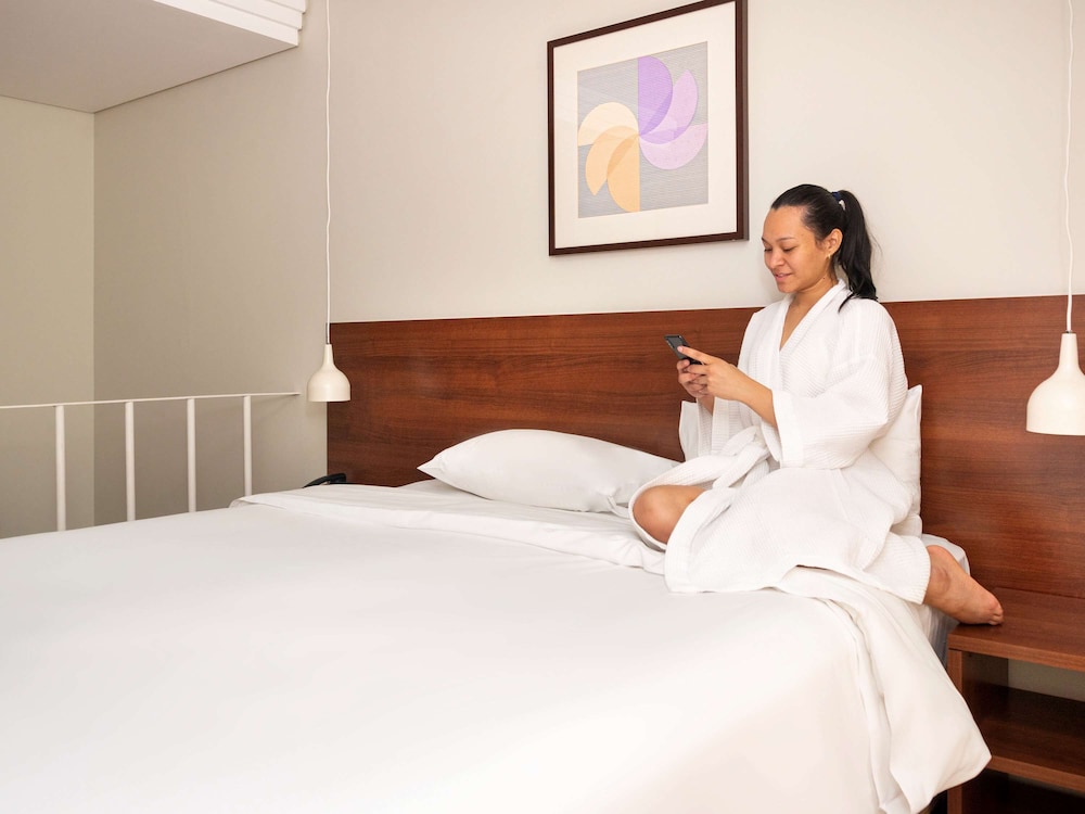 Mercure Curitiba Golden Hotel 35/79