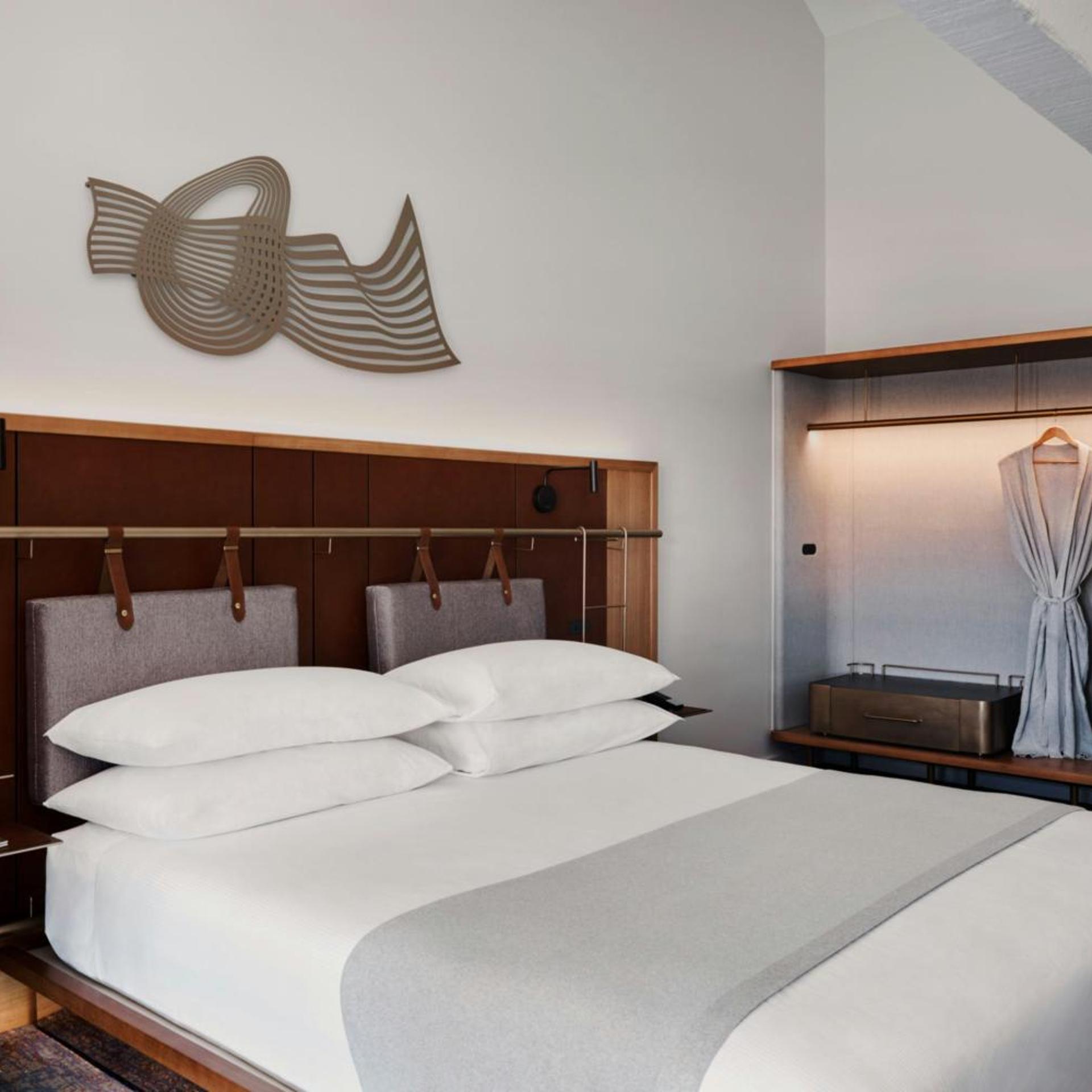Room, King Bed, Water View