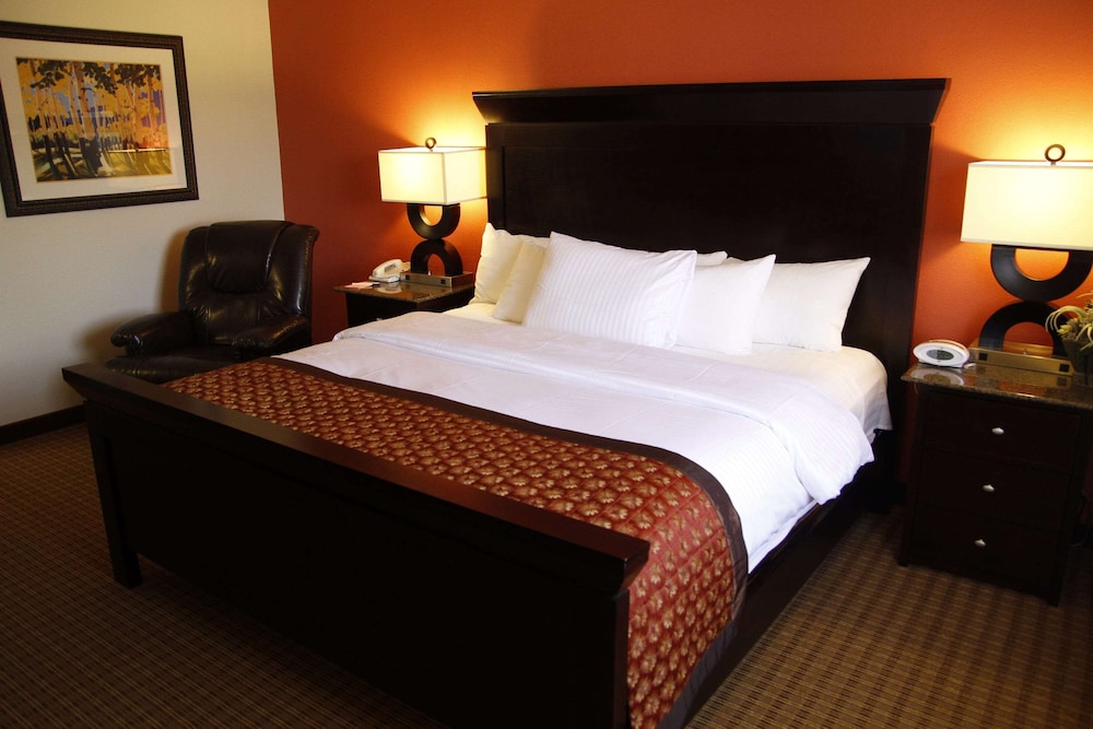 Ramada by Wyndham Viscount Suites Tucson East 9/38