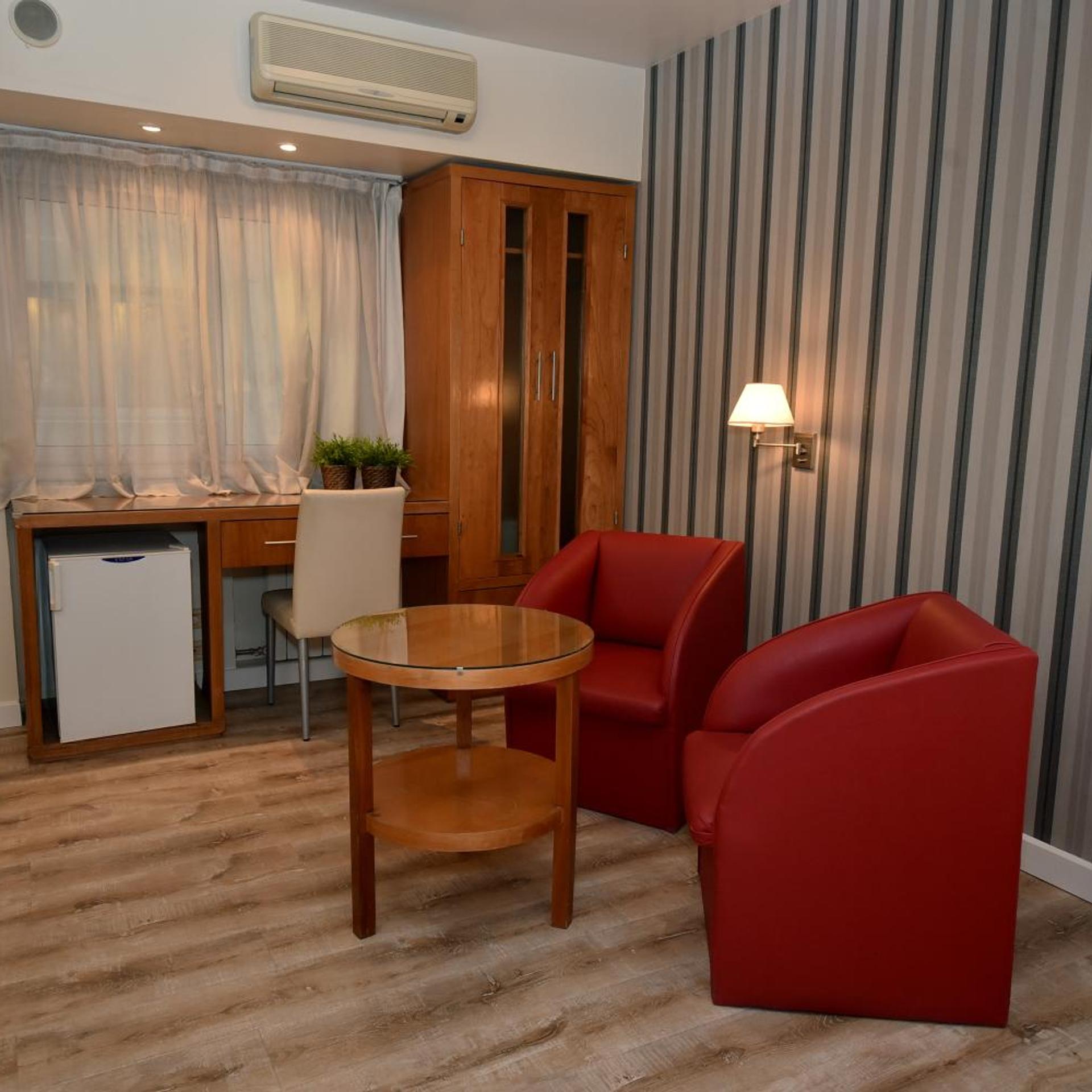 Gran Hotel Skorpios 40/59