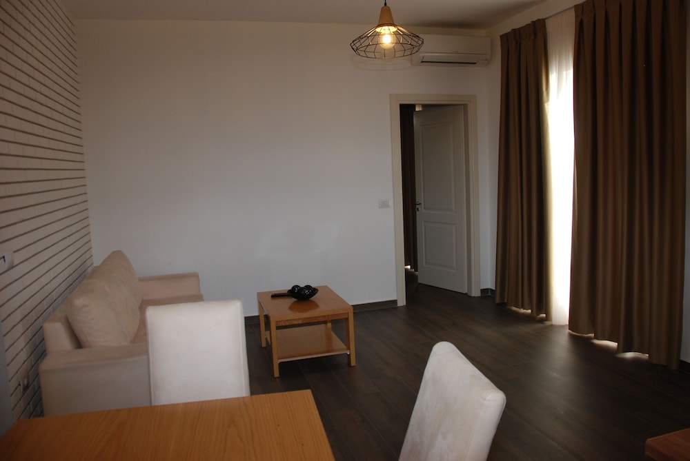 Sunrise Luxury Apartment 26/50