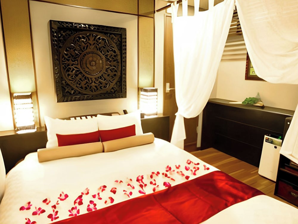 ROOM, TWIN BEDS, EXTERNAL BATHROOM, SMOKING